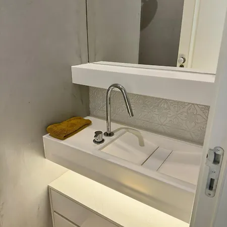 Apartamento Com Duas No Chiado Apartment *